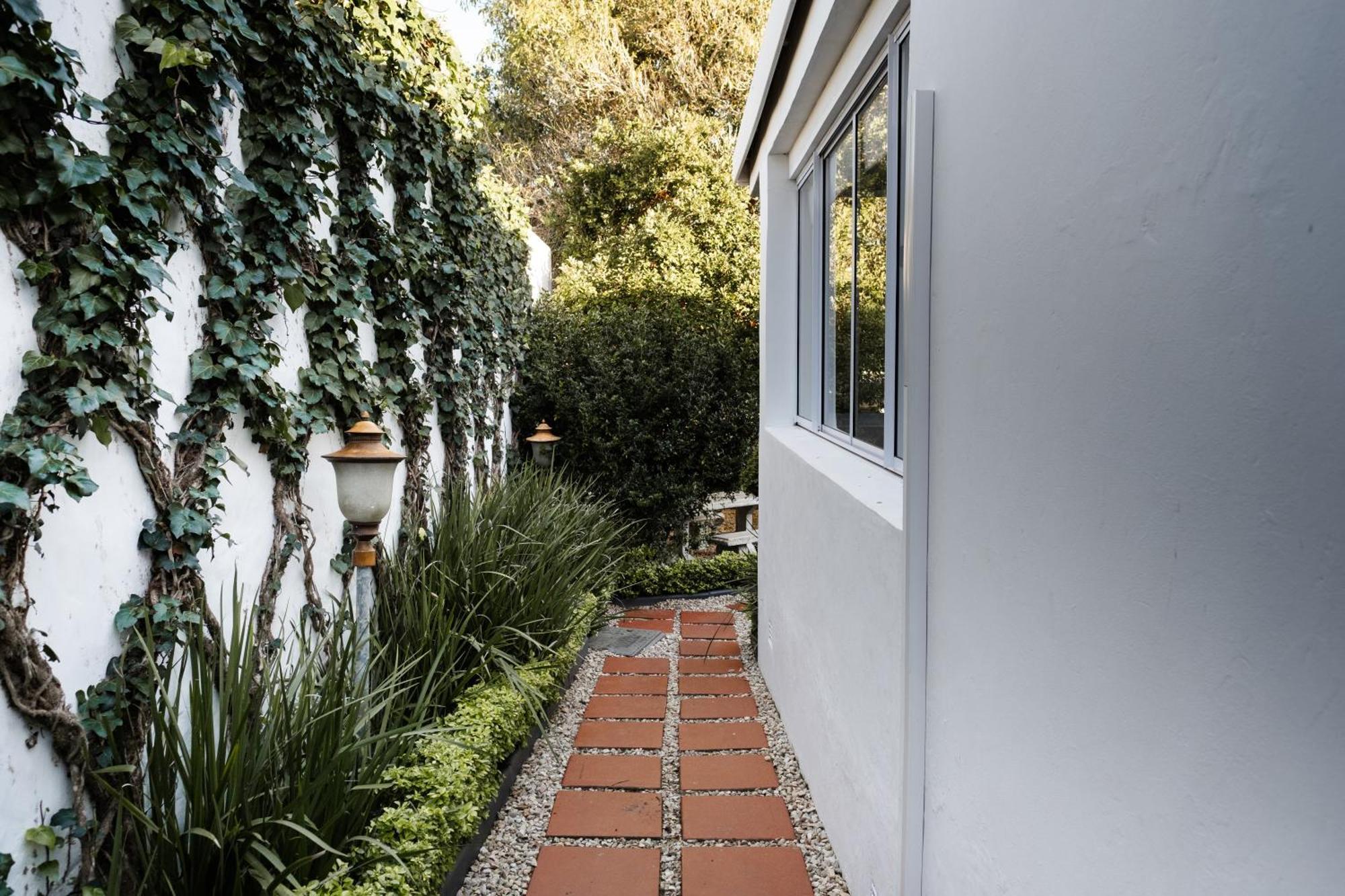 Devereux Lodge East London Exterior foto